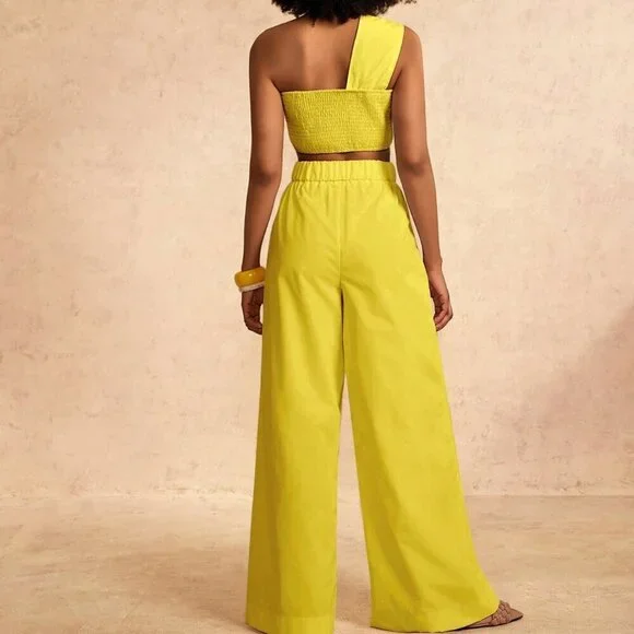 Yellow Elegant Women's Vacation One-Shoulder Chest Knot design crop top & pants